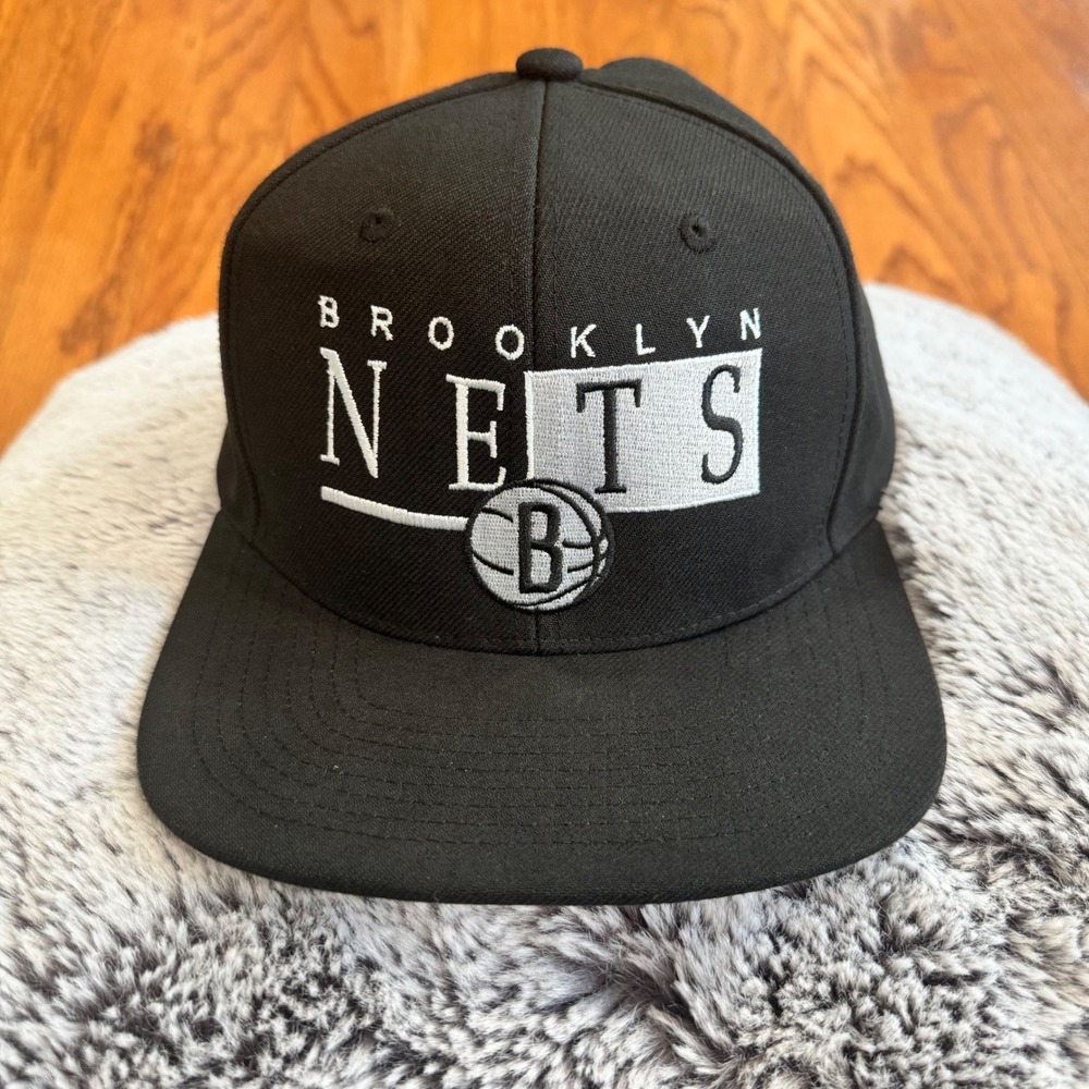 Brooklyn Nets Snapback Baseball Hat Mitchell & Ness Black‎ White NBA Basketball